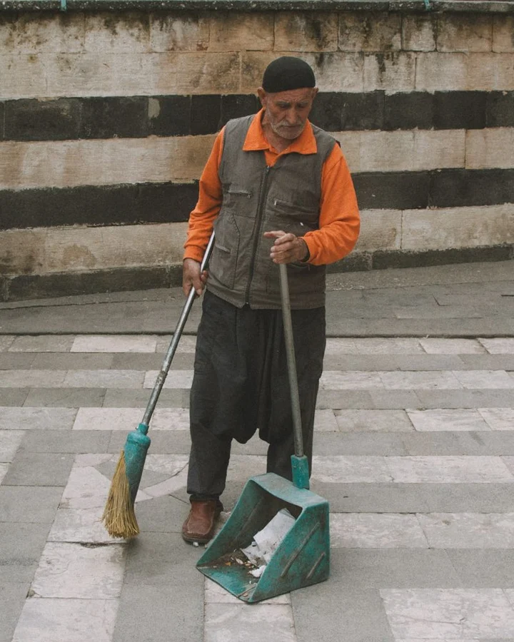 Broom & Dustpan